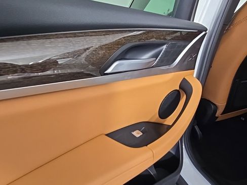 Used 2024 BMW X3 xDrive30i w/ Convenience Package image 18