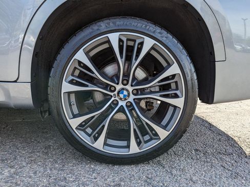 Used 2018 BMW X6 xDrive50i w/ M Sport Package AWD/4WD image 49