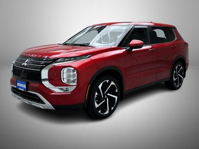 Used 2023 Mitsubishi Outlander SE