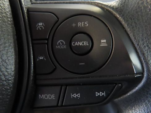 Used 2024 Toyota Corolla LE image 21