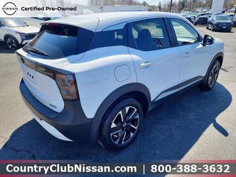 Certified 2025 Nissan Kicks SV image 8