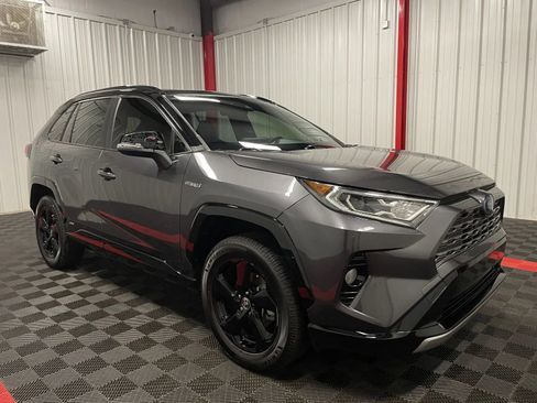 Used 2020 Toyota RAV4 XSE w/ XSE Grade Weather Package image 5