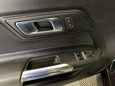 Used 2022 Ford Mustang GT RWD image 14