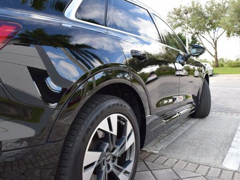 Used 2022 Audi e-tron Premium image 26