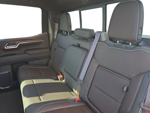 Used 2022 GMC Sierra 1500 Denali w/ Technology Package AWD/4WD image 16