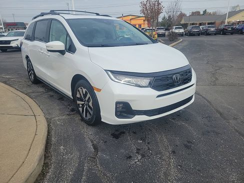 New 2026 Honda Odyssey EX-L image 3