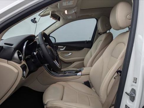 Used 2020 Mercedes-Benz GLC 300 w/ Premium Package image 14