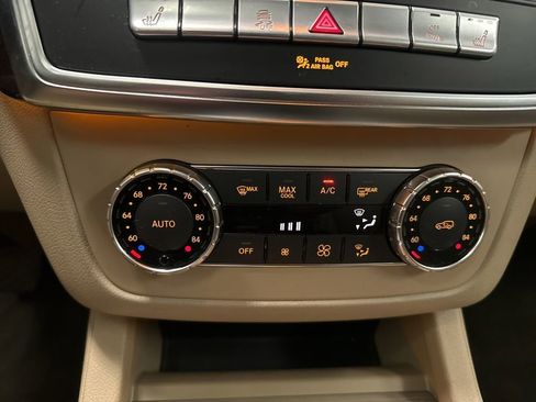 Used 2014 Mercedes-Benz GL 450 4MATIC image 30
