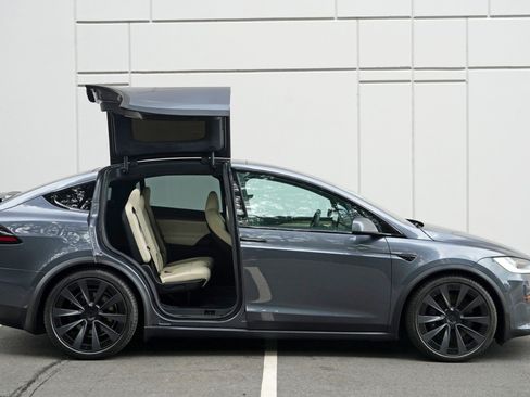 Used 2023 Tesla Model X AWD/4WD image 55