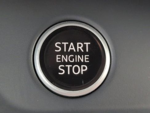 Used 2023 Audi Q3 2.0T Premium image 28