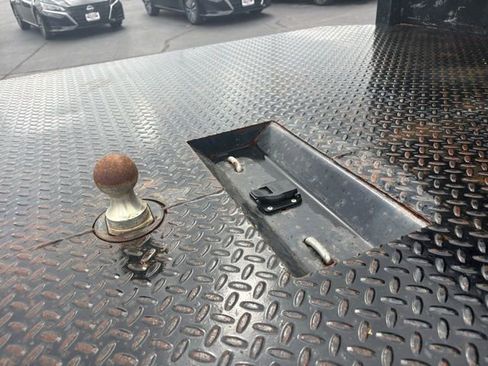 Used 2024 Chevrolet Silverado 3500 LT w/ Convenience Package image 11