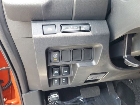 Used 2025 Nissan Frontier PRO-4X image 10