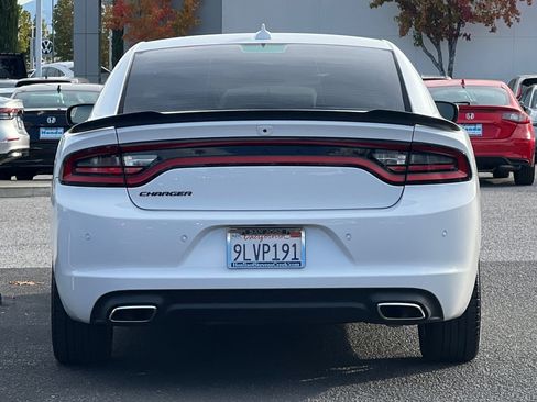 Used 2023 Dodge Charger SXT w/ Blacktop Package image 10
