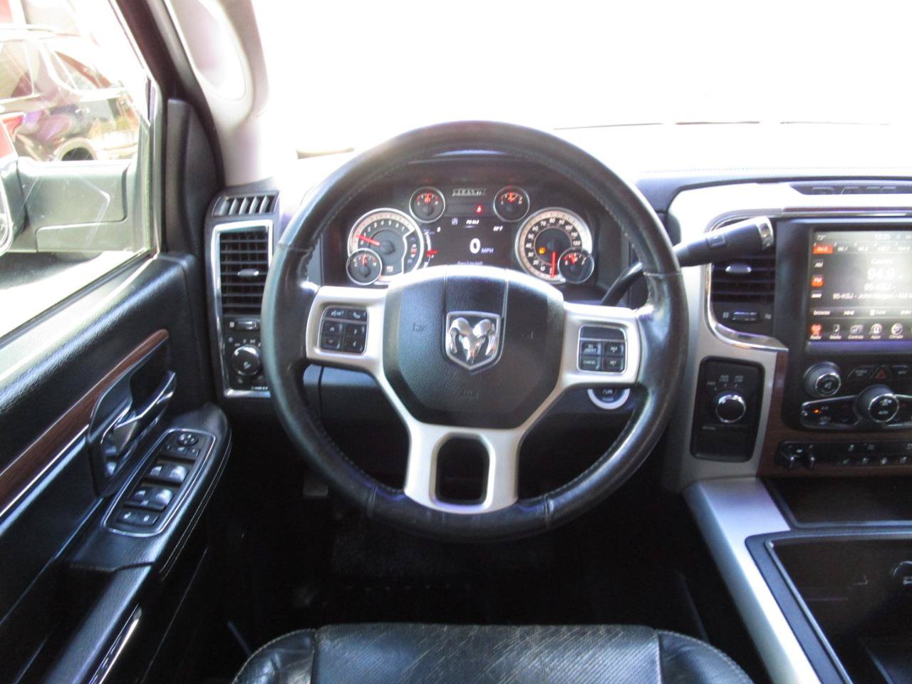 Used 2015 RAM 2500 Laramie w/ Convenience Group AWD/4WD image 10