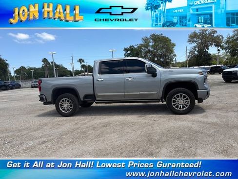 Used 2025 Chevrolet Silverado 2500 High Country w/ High Country Premium Package AWD/4WD image 17