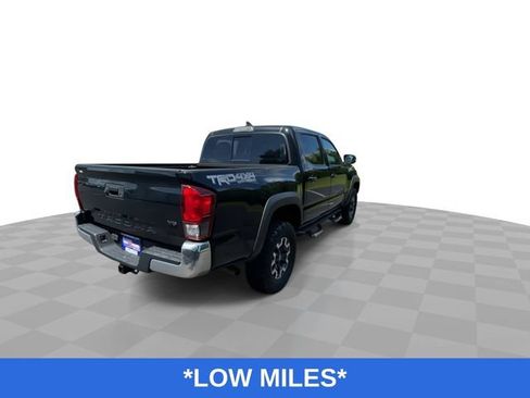 Used 2019 Toyota Tacoma TRD Off-Road AWD/4WD image 9
