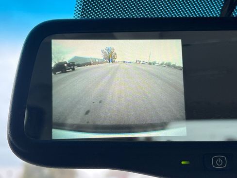 Used 2010 GMC Yukon XL SLT w/ SLT-2 Equipment Package image 16