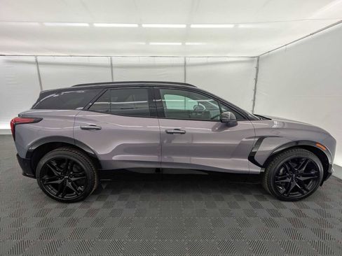 New 2026 Chevrolet Blazer EV RS w/ LPO, Blackout Package AWD/4WD image 7