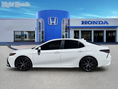 Used 2021 Toyota Camry SE w/ Carpet Mat Package (TMS)