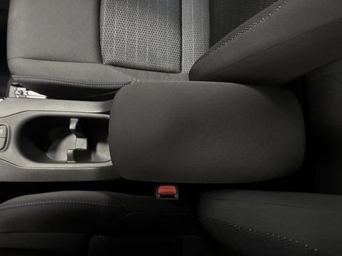 Used 2024 Toyota Corolla Cross SE image 18