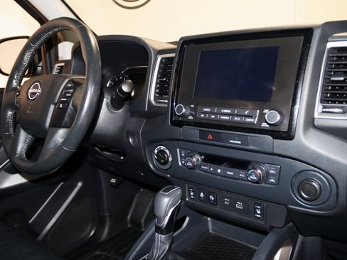 Used 2022 Nissan Frontier SV image 59