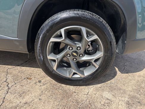 Used 2025 Chevrolet Trax LT FWD image 29