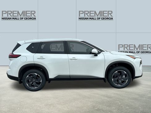 New 2026 Nissan Rogue SV image 4