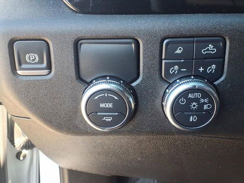 Used 2025 GMC Sierra 1500 SLT image 12