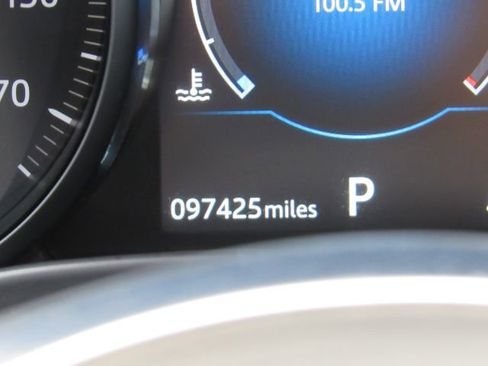 Used 2020 Jaguar F-PACE S image 43