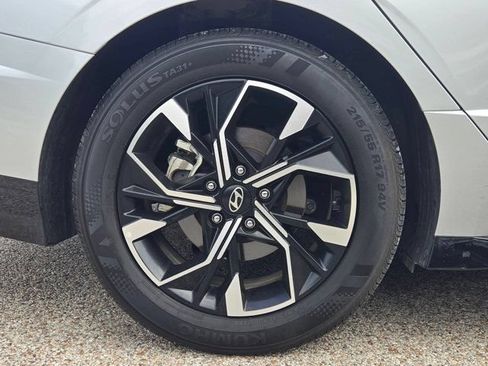 Used 2025 Hyundai Sonata SEL FWD image 32