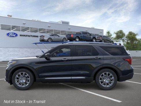 New 2026 Ford Explorer Platinum RWD image 3