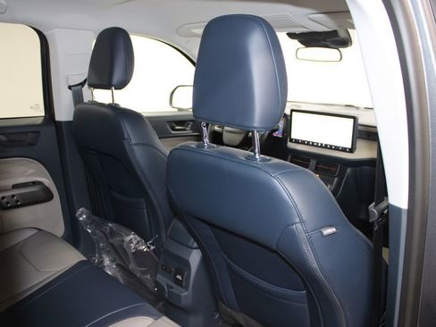 New 2026 Ford Maverick Lariat image 29