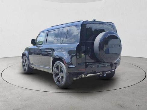 New 2026 Land Rover Defender 110 X-Dynamic SE AWD/4WD image 7