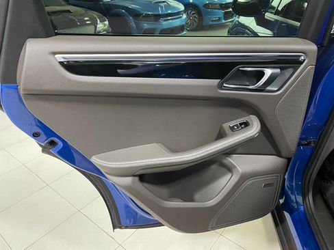 Used 2017 Porsche Macan image 19