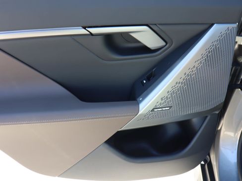 Used 2025 BMW 530i image 10