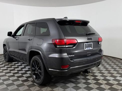 Used 2018 Jeep Grand Cherokee Altitude AWD/4WD image 6