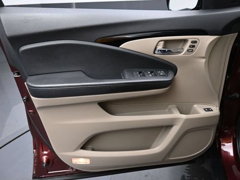 Used 2021 Honda Pilot Elite image 23
