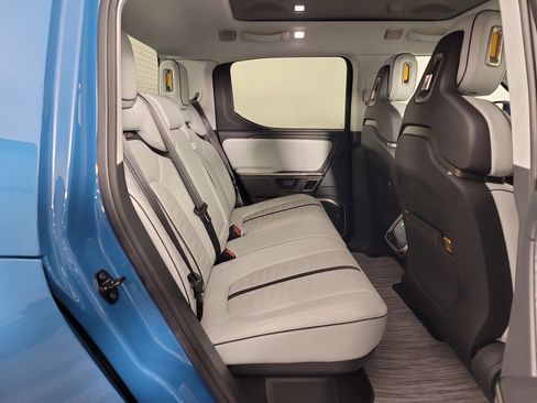 Used 2023 Rivian R1T Adventure image 23