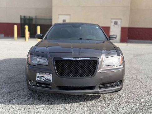 Used 2014 Chrysler 300 S w/ Light Group image 2
