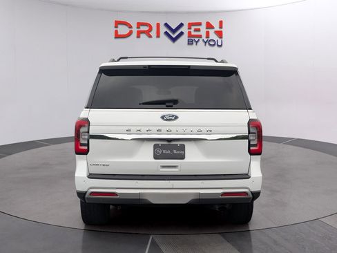 Used 2024 Ford Expedition Limited AWD/4WD image 4