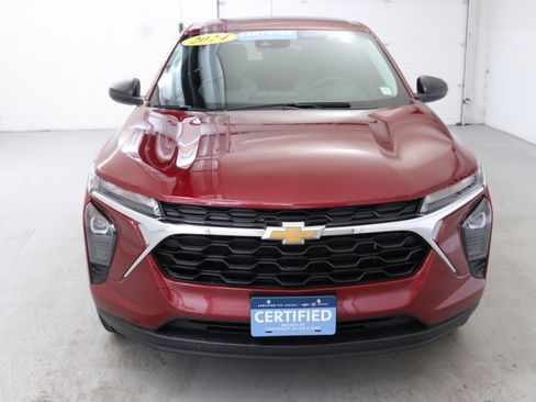 Certified 2024 Chevrolet Trax LS image 2