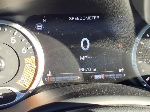 Certified 2022 Jeep Renegade Latitude w/ Convenience Group image 20