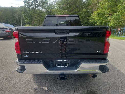 Used 2022 Chevrolet Silverado 2500 LT w/ Convenience Package AWD/4WD image 4