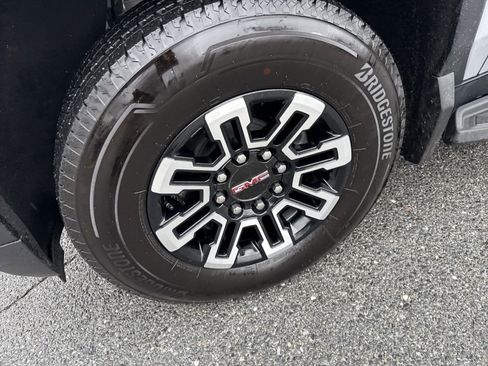 Used 2026 GMC Sierra EV Elevation image 12