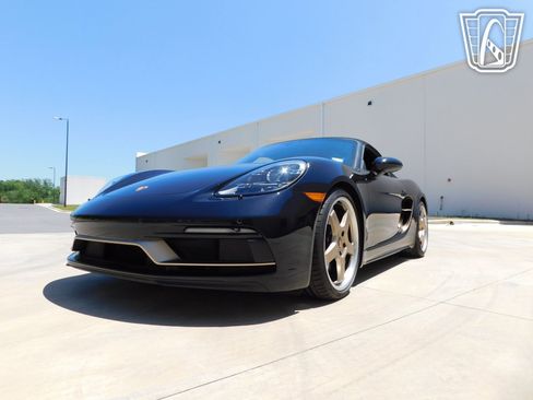 Used 2021 Porsche 718 Boxster image 7