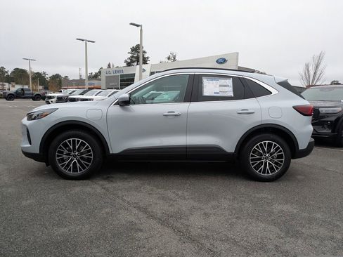 New 2026 Ford Escape SE w/ PHEV Premium Package image 7