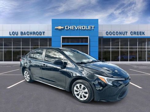 Used 2026 Toyota Corolla LE image 2