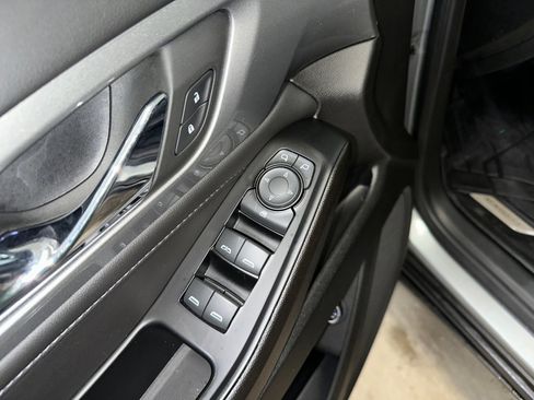 Certified 2023 Chevrolet Traverse LT image 8