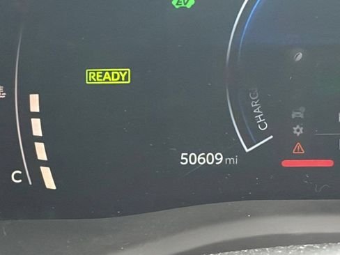 Used 2025 Toyota Camry LE FWD image 10
