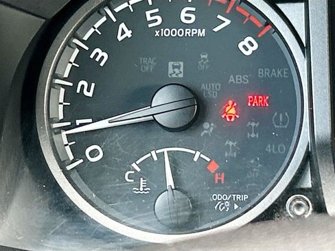 Used 2022 Toyota Tacoma TRD Off-Road AWD/4WD image 39